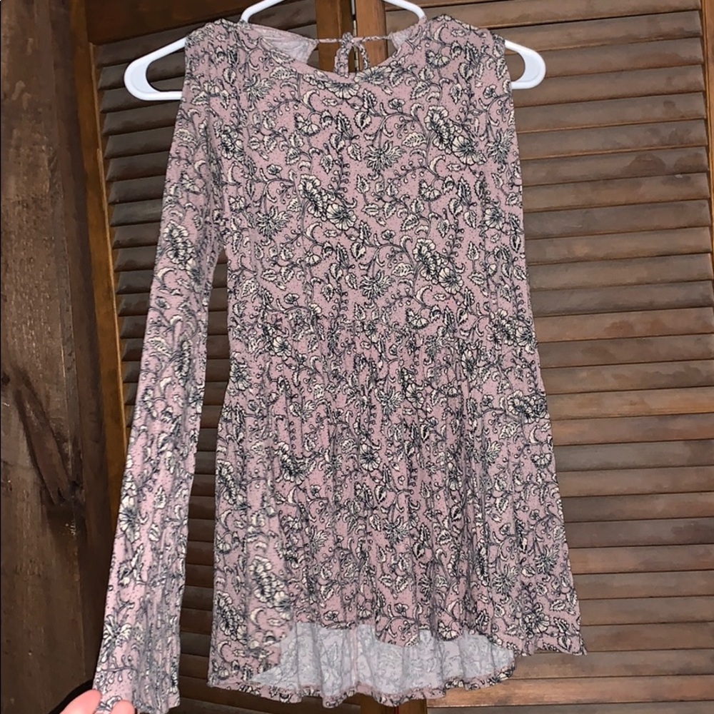 Soft and Sexy American Eagle Long sleeve Blouse!!!